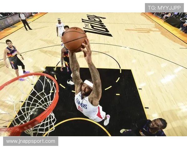 NBA比赛中最精彩的暴扣瞬间有哪些令人震撼的动作 NBA比赛中最精彩的暴扣瞬间有哪些令人震撼的动作